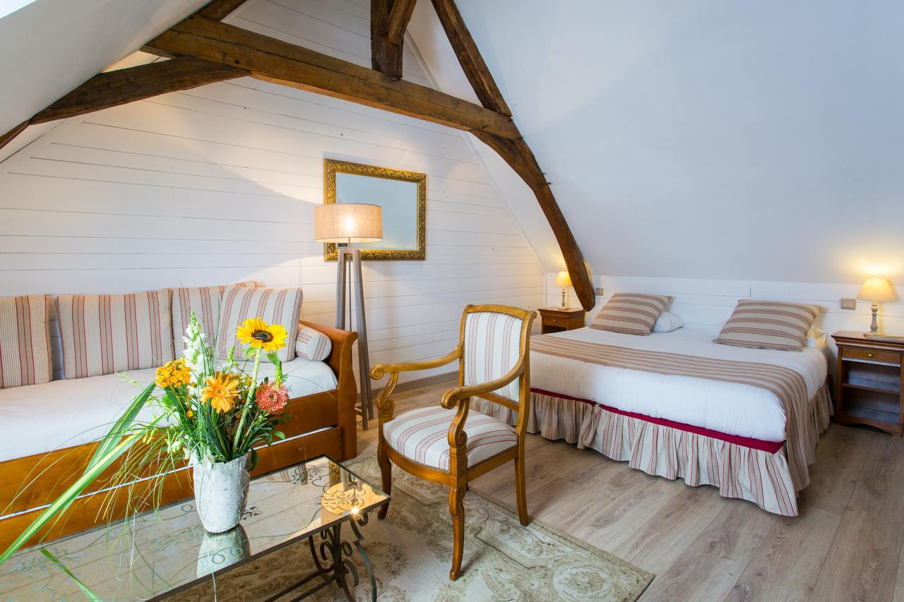 Logis Hotels Restaurant La Mere Hamard Semblancay Экстерьер фото