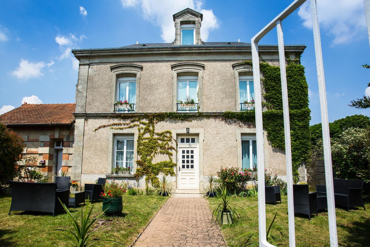 Logis Hotels Restaurant La Mere Hamard Semblancay Экстерьер фото