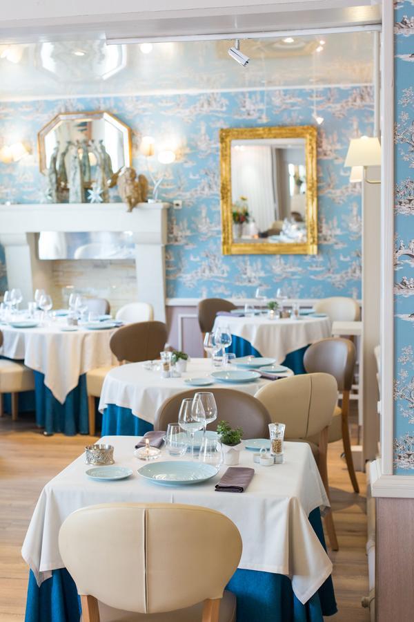Logis Hotels Restaurant La Mere Hamard Semblancay Экстерьер фото
